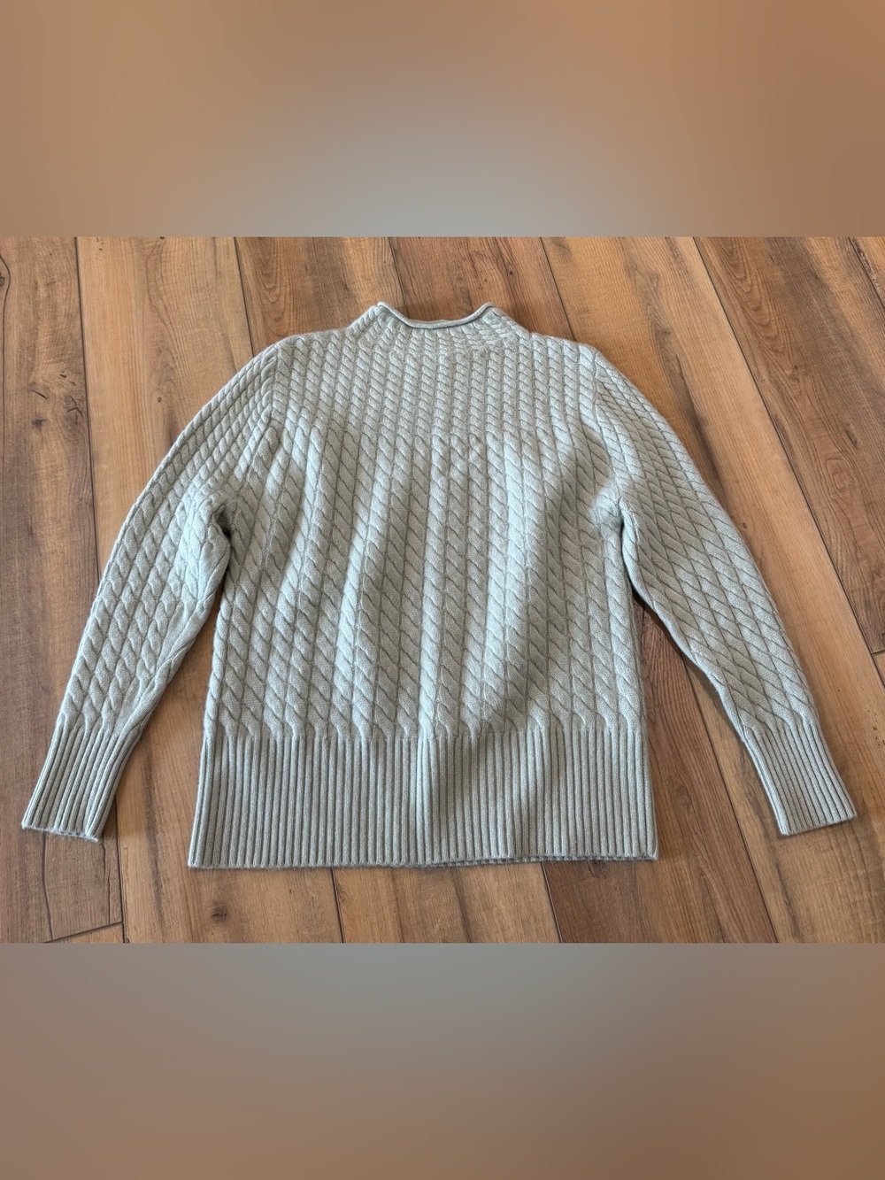 Light Green Sage Gray 100% Cashmere Cable-Knit Crewneck Sweater